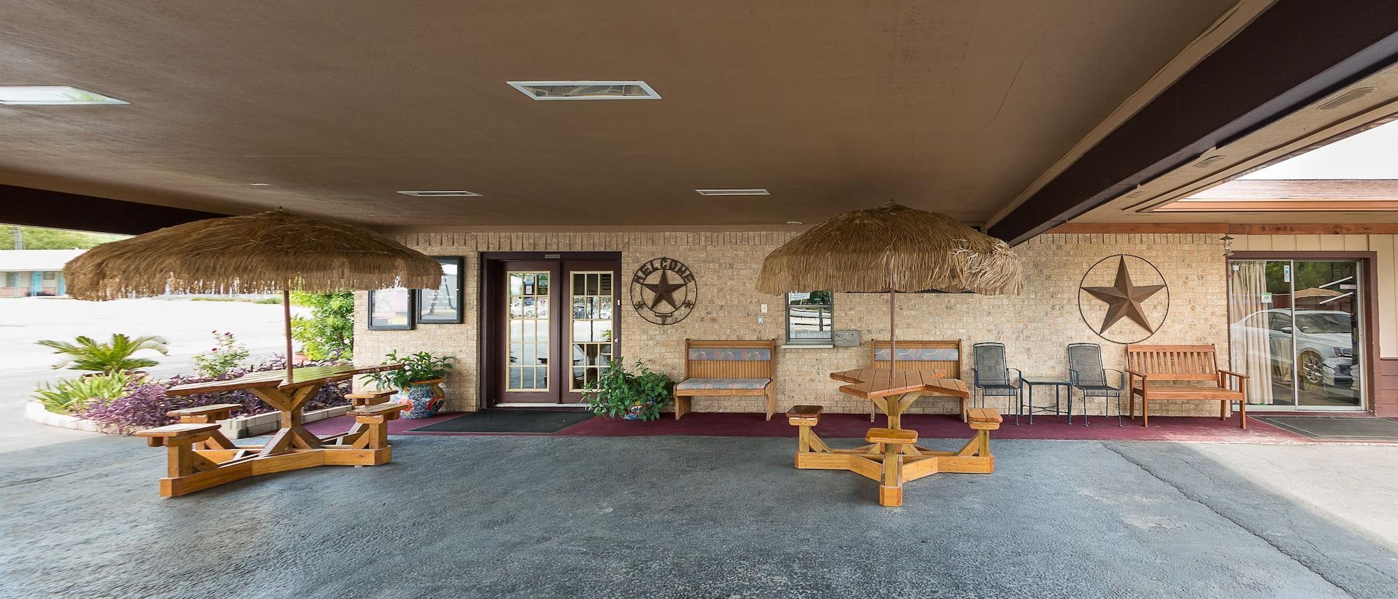 Americas Best Value Inn - Legend'S Inn Джанкшен Экстерьер фото